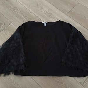 H&M blouse with detailed arms